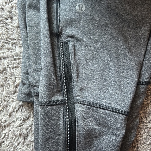 Lulu lemon joggers - Picture 3 of 3